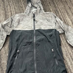 Avalanche Men's Camouflage Gray and Black Windbreaker